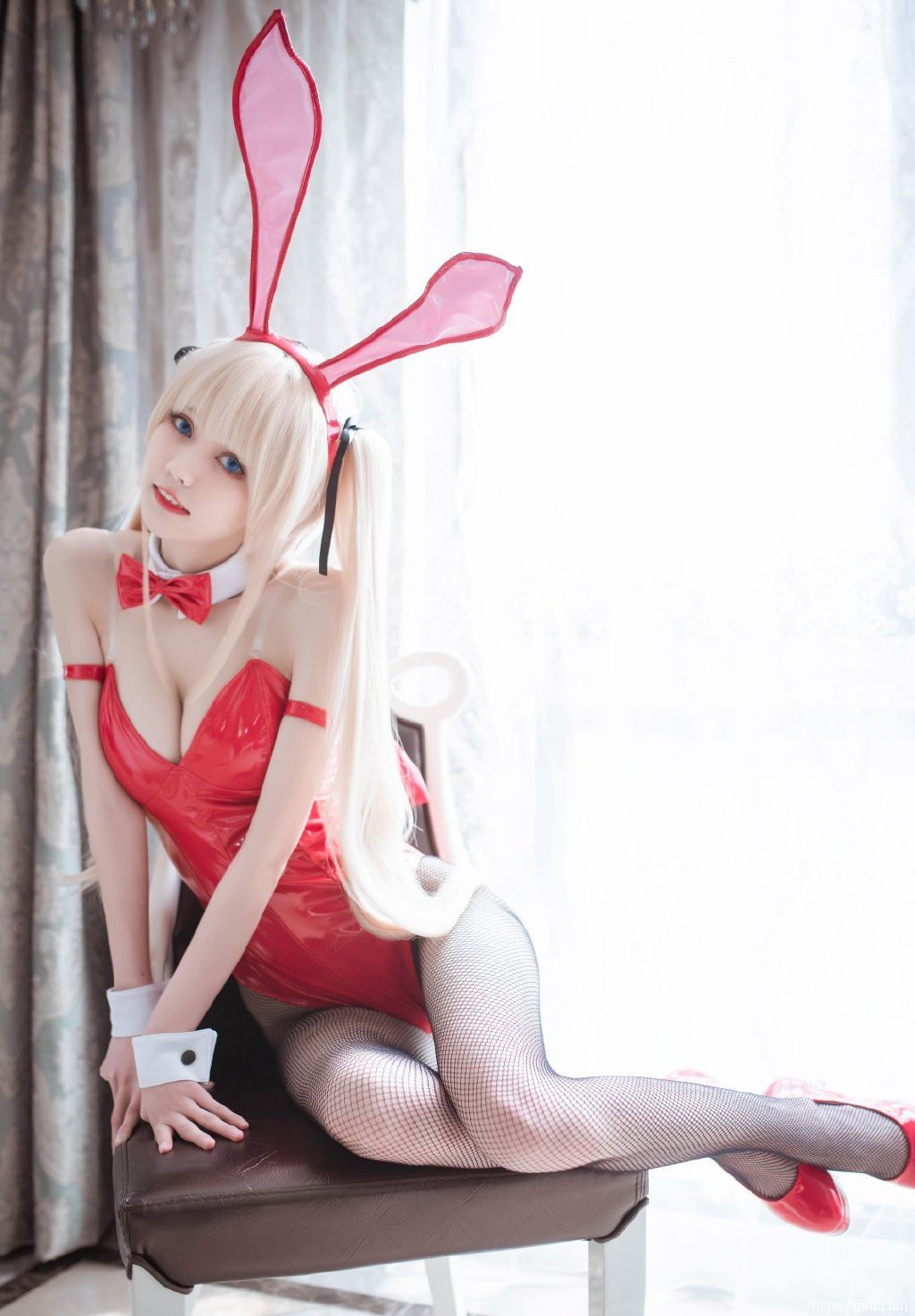 路人女主的养成方法同人cos美女性感写真