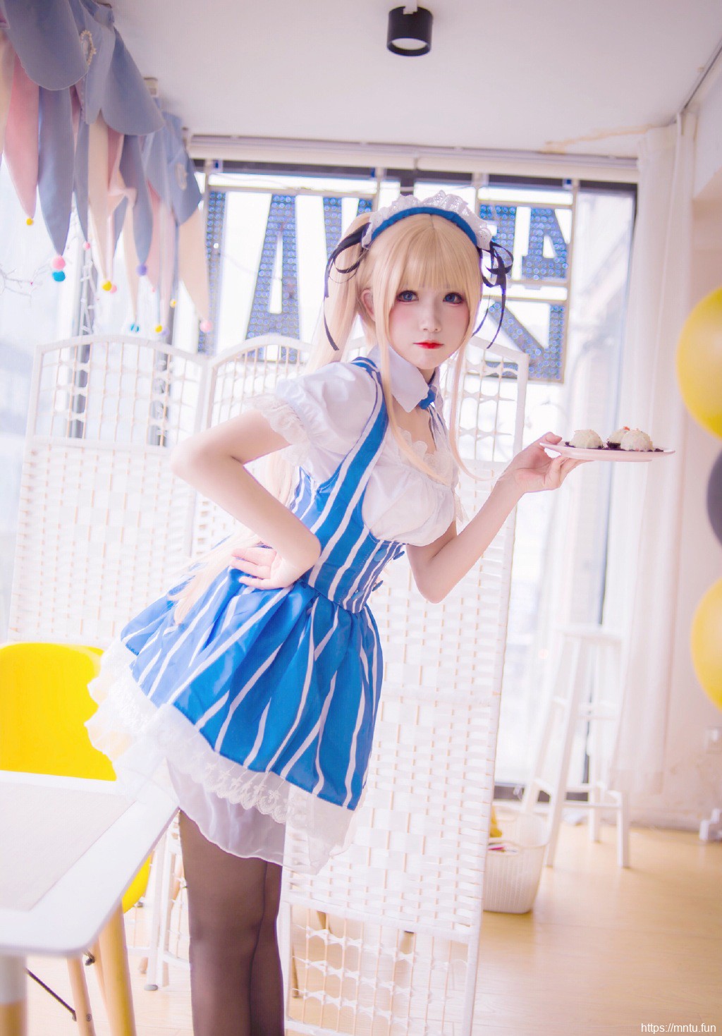 路人女主的养成方式同人美女cos性感写真