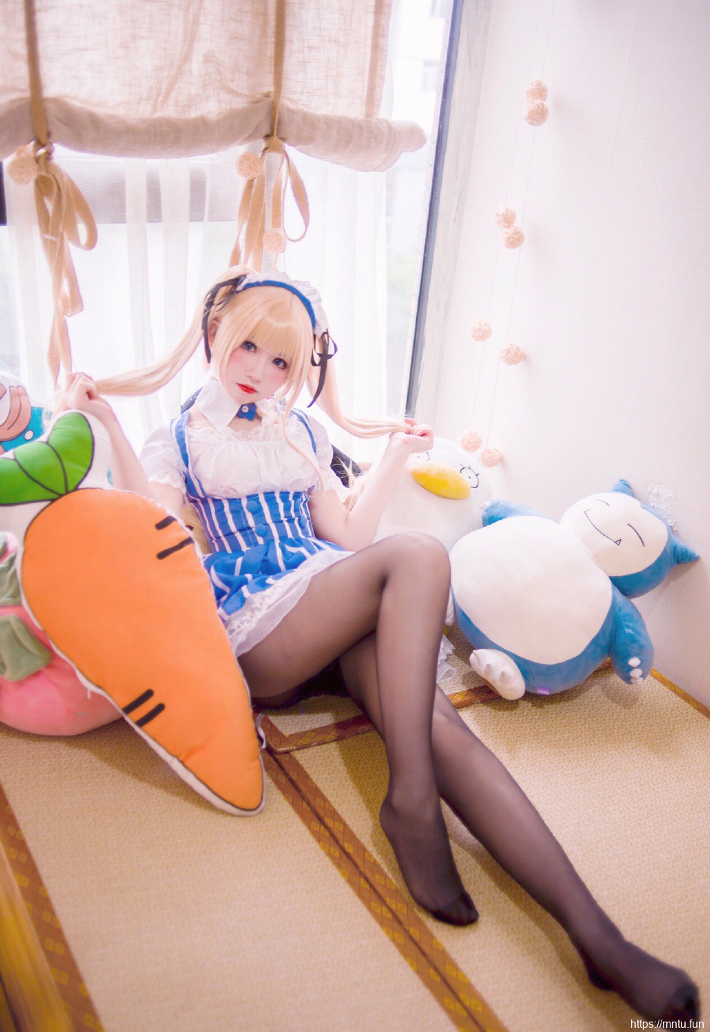 路人女主的养成方式同人美女cos性感写真