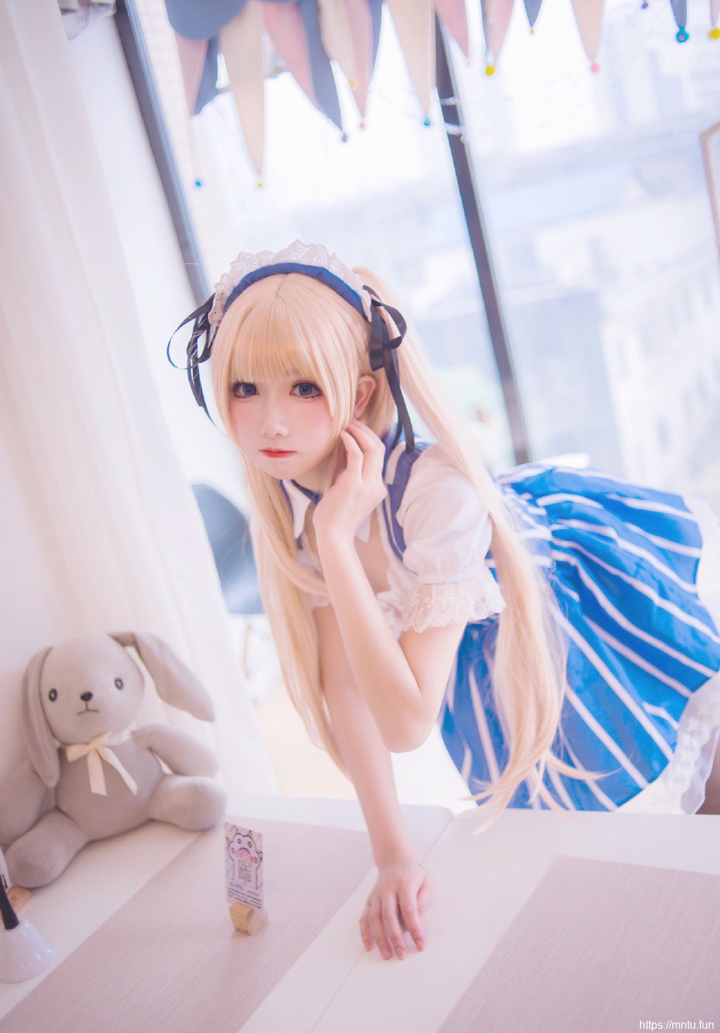 路人女主的养成方式同人美女cos性感写真