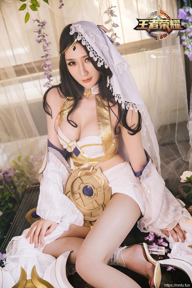 头条女神美女模特Miss旗袍白丝cosplay玄子COSPLAY王者荣耀异域舞娘貂蝉