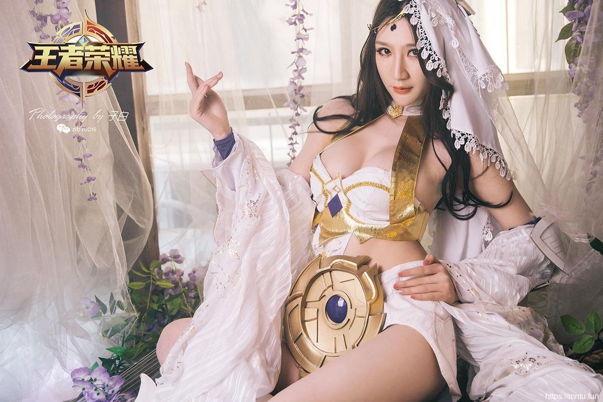 头条女神美女模特Miss旗袍白丝cosplay玄子COSPLAY王者荣耀异域舞娘貂蝉