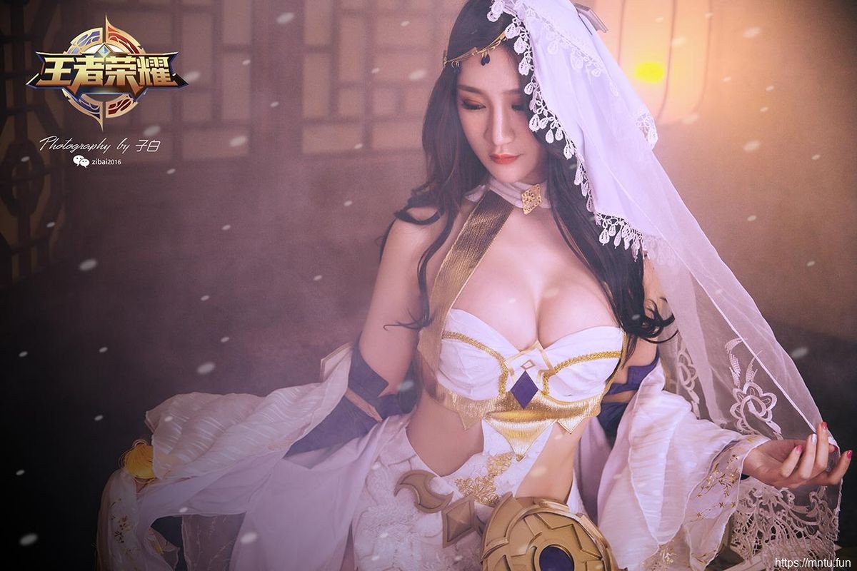 头条女神美女模特Miss旗袍白丝cosplay玄子COSPLAY王者荣耀异域舞娘貂蝉