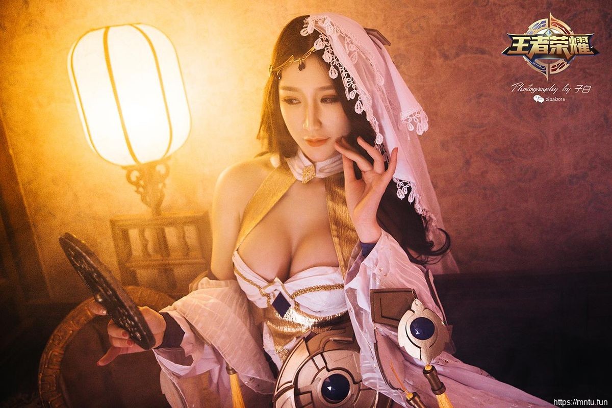头条女神美女模特Miss旗袍白丝cosplay玄子COSPLAY王者荣耀异域舞娘貂蝉