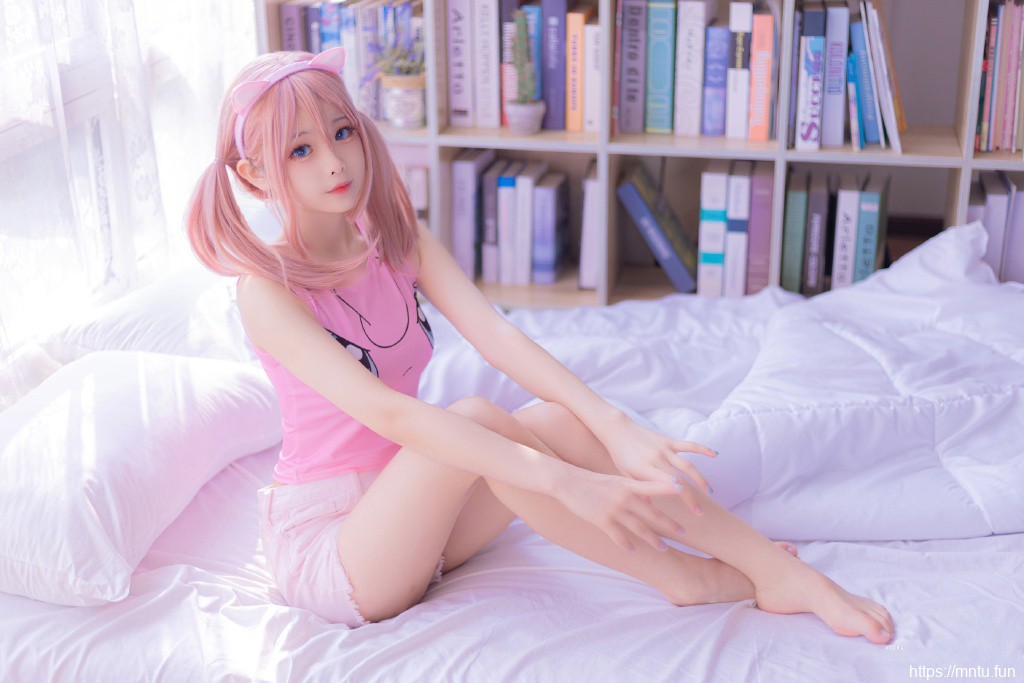 萌系粉嫩美女可爱俏皮图片