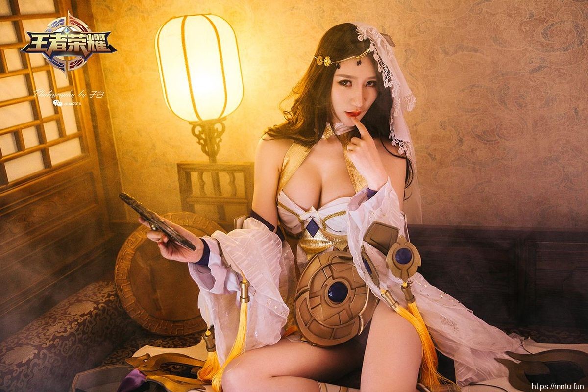 头条女神美女模特Miss旗袍白丝cosplay玄子COSPLAY王者荣耀异域舞娘貂蝉