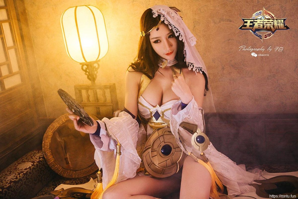 头条女神美女模特Miss旗袍白丝cosplay玄子COSPLAY王者荣耀异域舞娘貂蝉