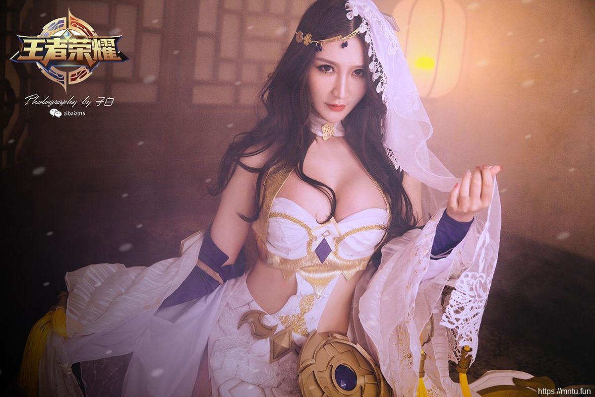 头条女神美女模特Miss旗袍白丝cosplay玄子COSPLAY王者荣耀异域舞娘貂蝉