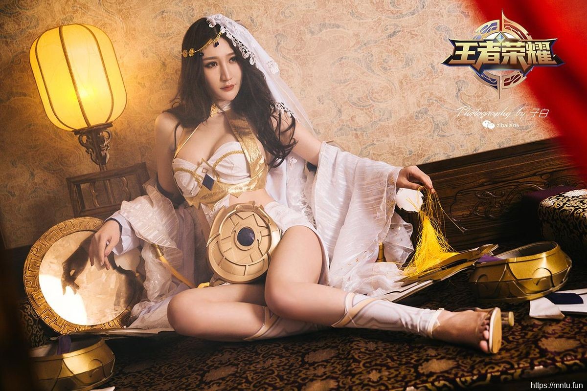 头条女神美女模特Miss旗袍白丝cosplay玄子COSPLAY王者荣耀异域舞娘貂蝉