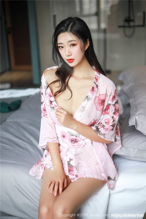 秀人网 翘臀胸大的美女美女宋-KiKi引诱情味内衣福利摄影图片