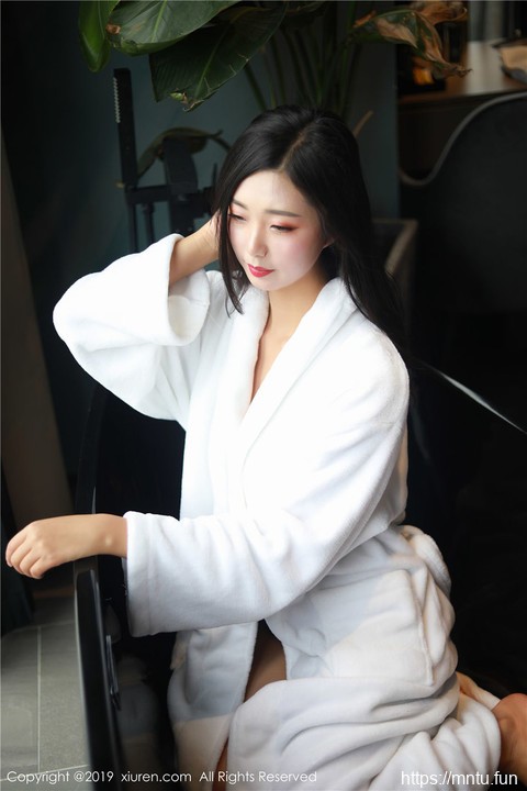 秀人网 翘臀胸大的美女美女宋-KiKi引诱情味内衣福利摄影图片