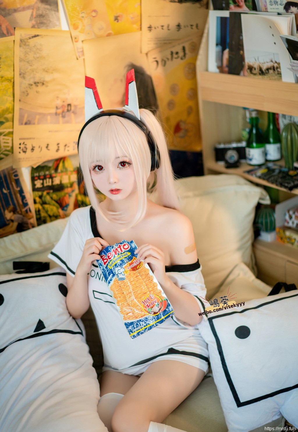 碧蓝航线绫波cos美女性感写真图片