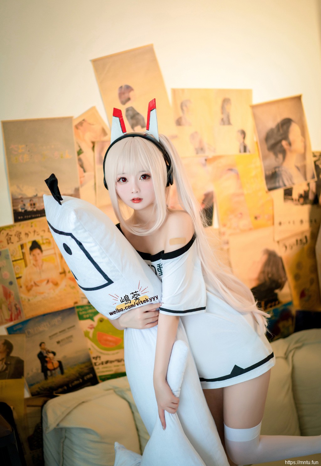 碧蓝航线绫波cos美女性感写真图片