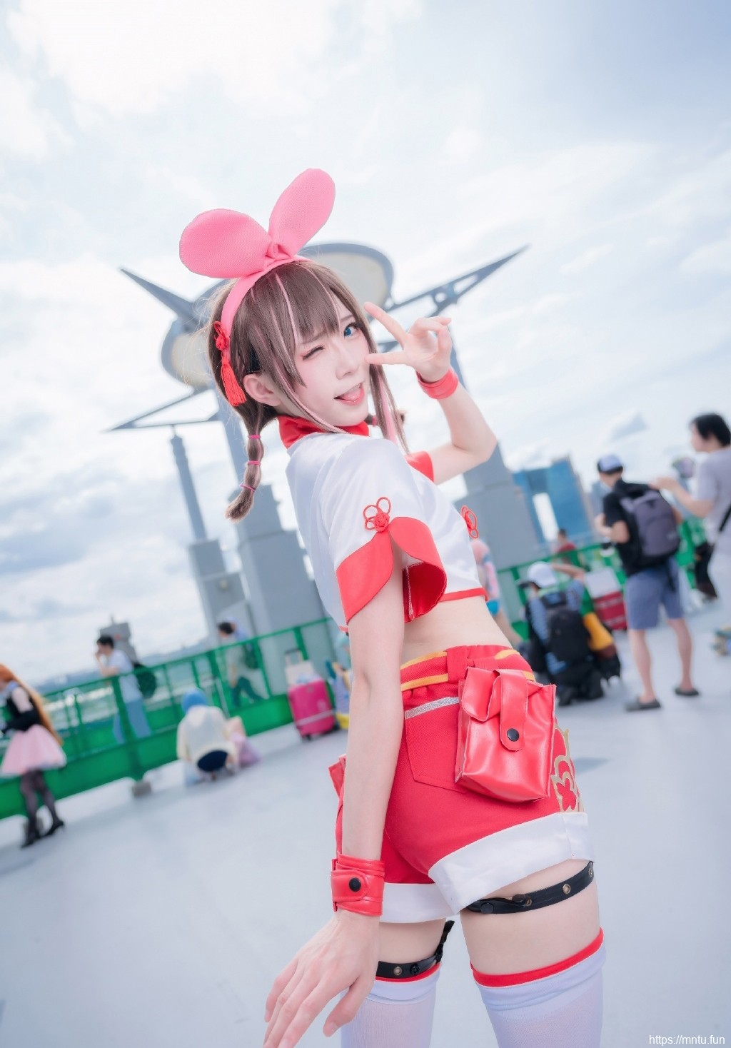 甜美粉嫩cosplay萝莉诱人图片