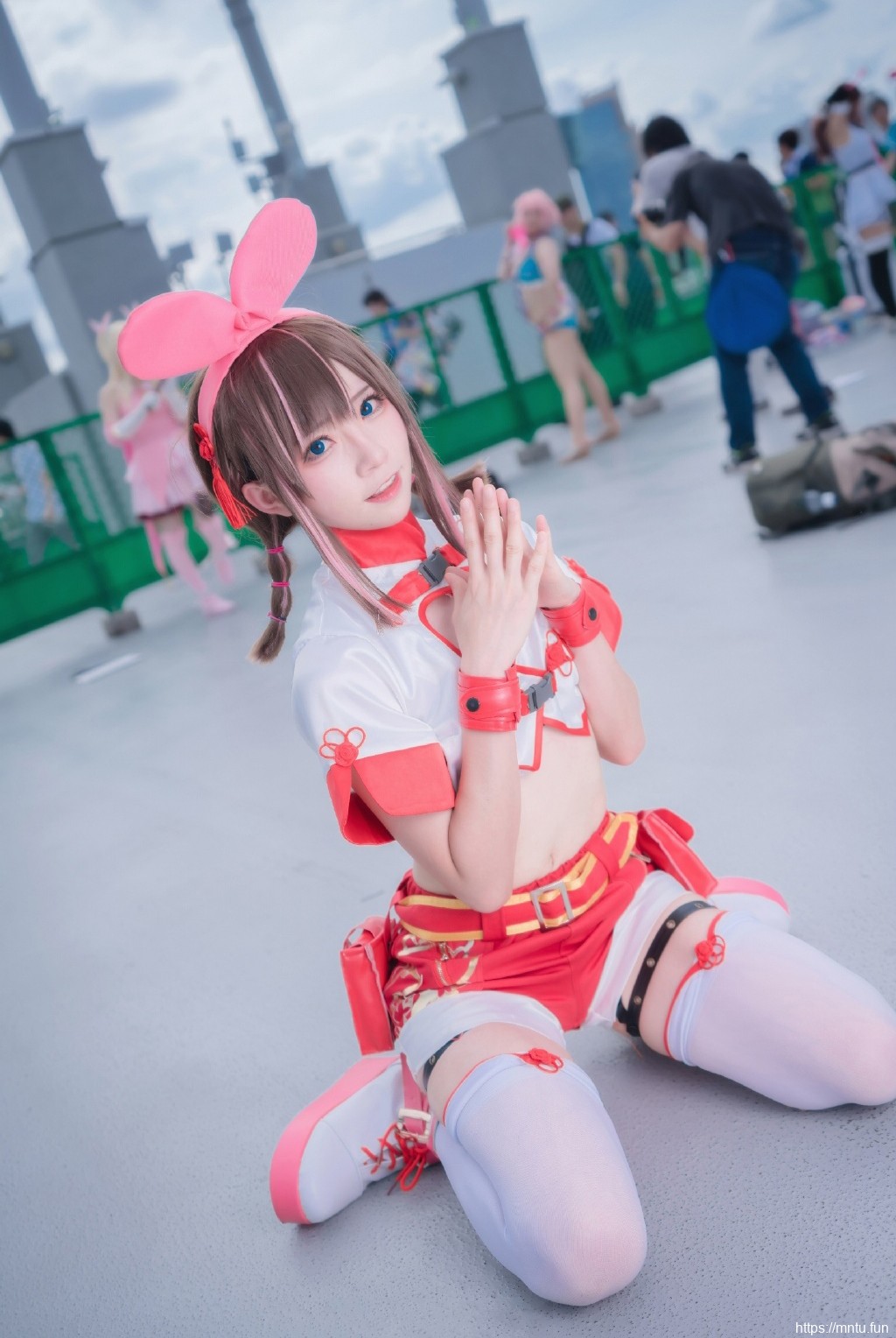 甜美粉嫩cosplay萝莉诱人图片