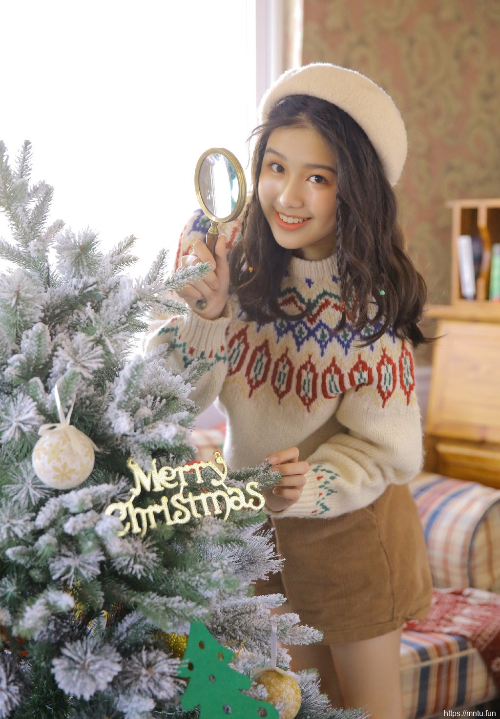 丝袜长腿美女圣诞主题摄影性感写真