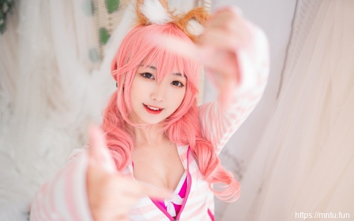 甜美美女cos性感长腿诱惑写真图片