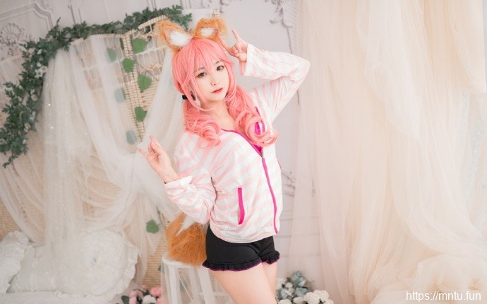 甜美美女cos性感长腿诱惑写真图片