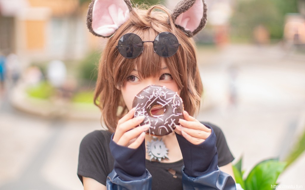 娇羞萝莉美女性感撩人cosplay图片