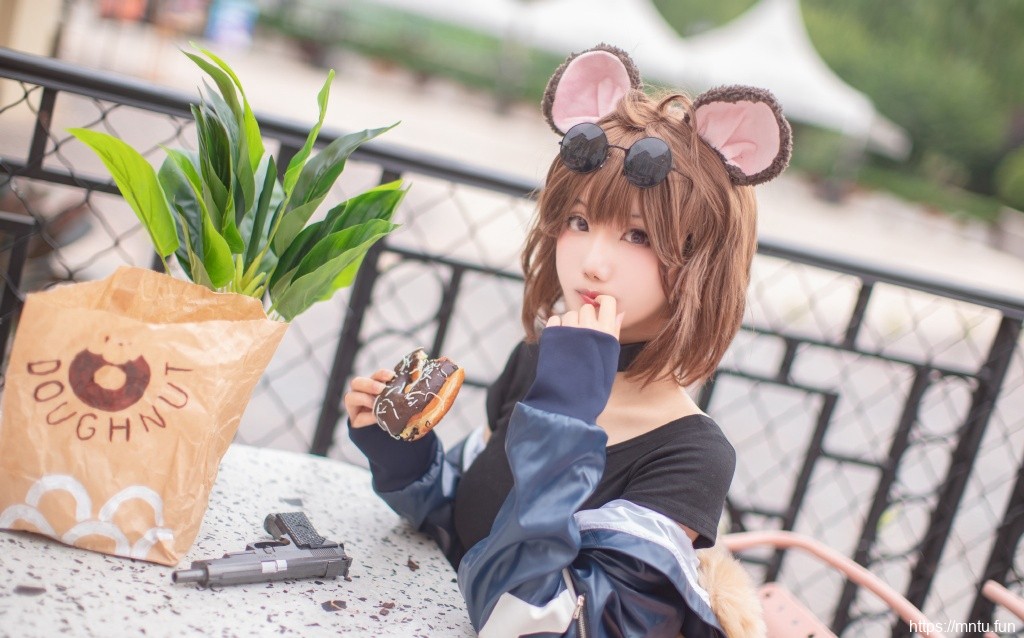 娇羞萝莉美女性感撩人cosplay图片