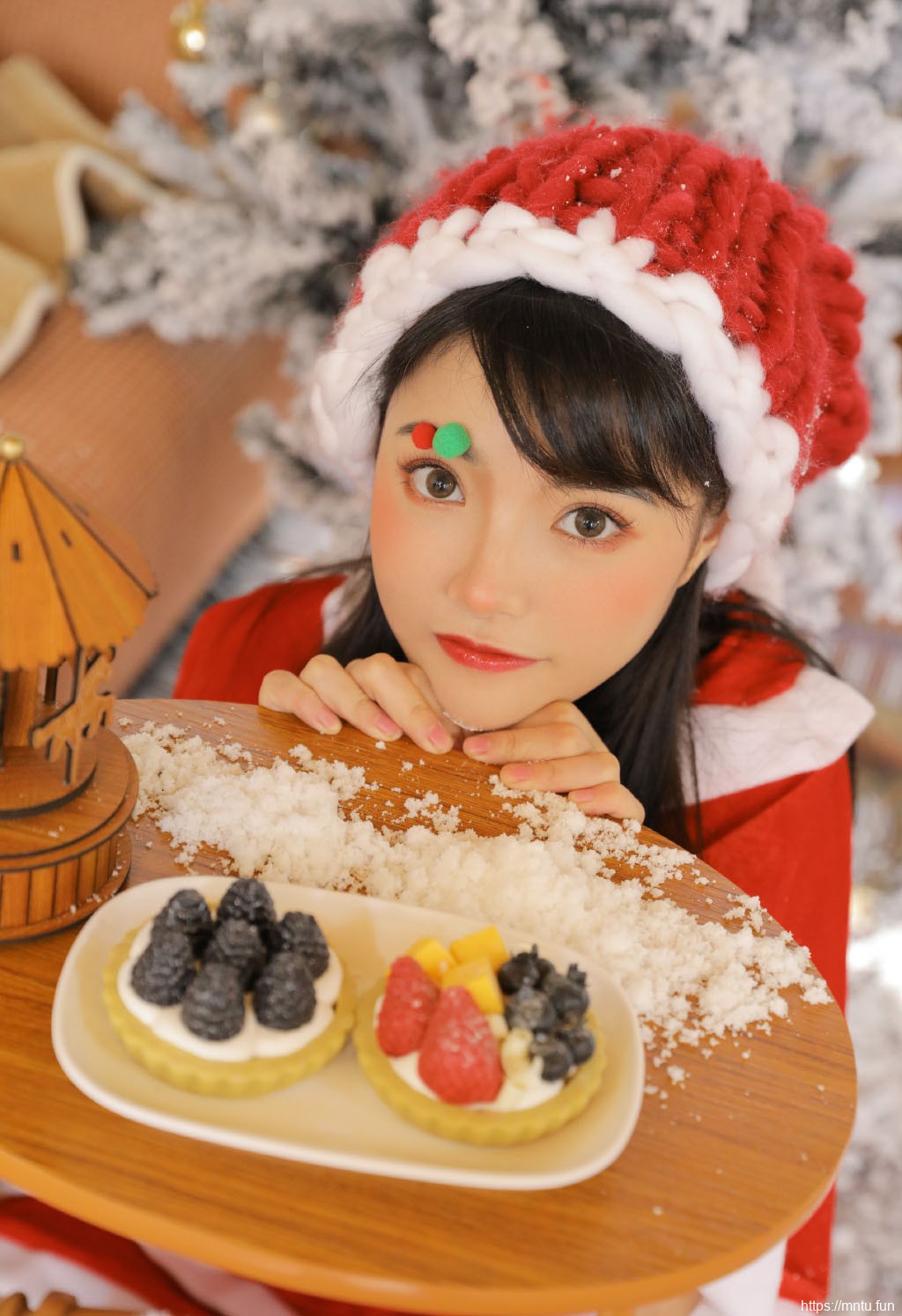 圣诞美女图片唯美圣诞服装美女图片