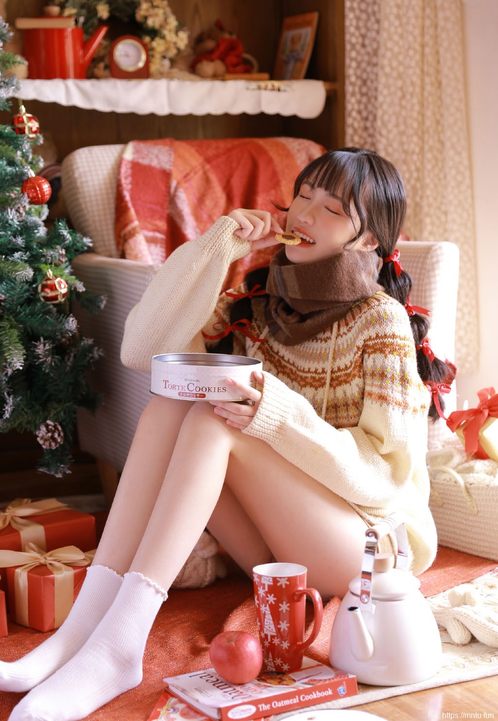 漂亮圣诞美女唯美私房性感写真