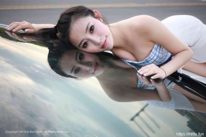 性感美女~易欣viya火辣狂野的妹子图片合辑