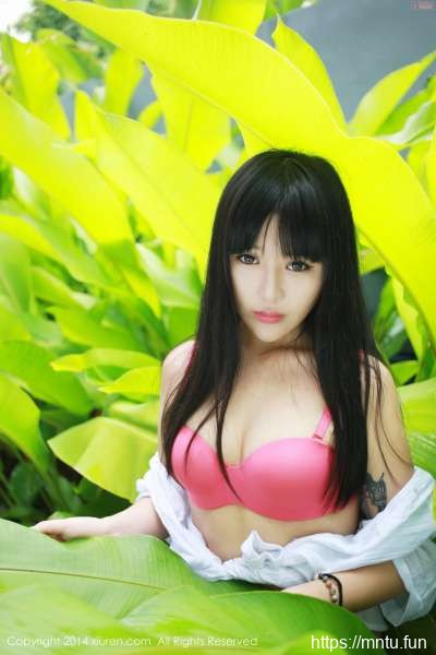 文艺女青年八宝icey性感美女泰国旅拍写真套图