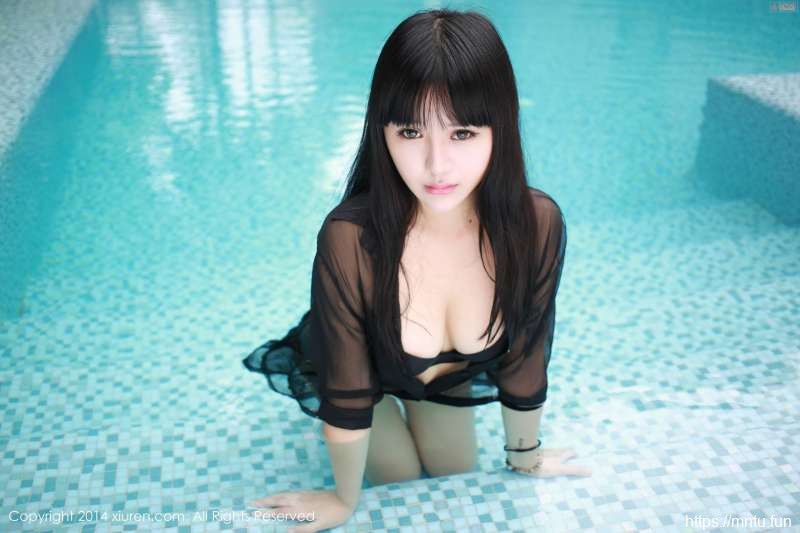 文艺女青年八宝icey性感美女泰国旅拍写真套图