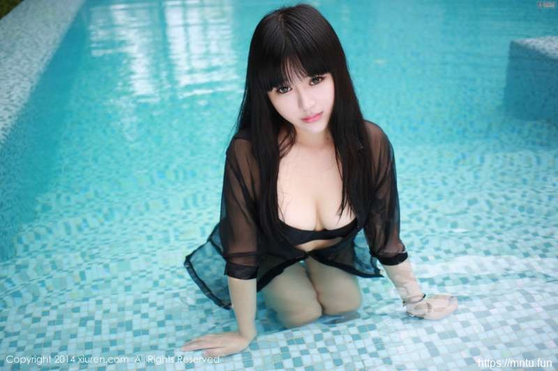 文艺女青年八宝icey性感美女泰国旅拍写真套图