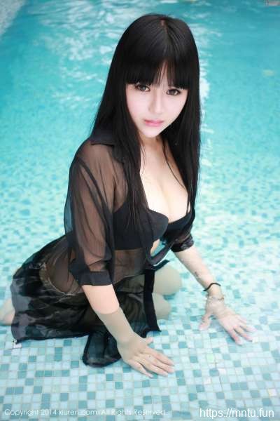 文艺女青年八宝icey性感美女泰国旅拍写真套图