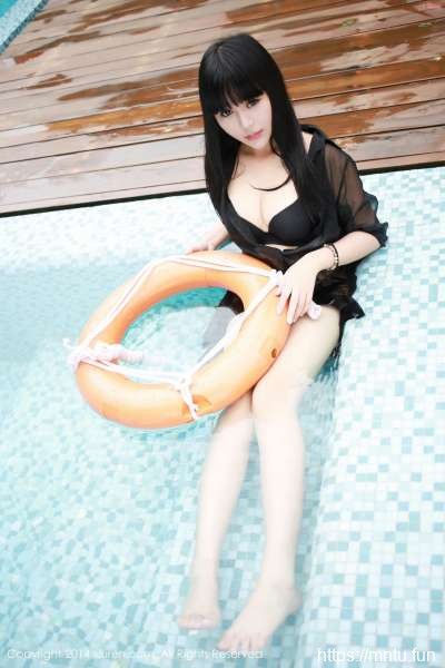 文艺女青年八宝icey性感美女泰国旅拍写真套图