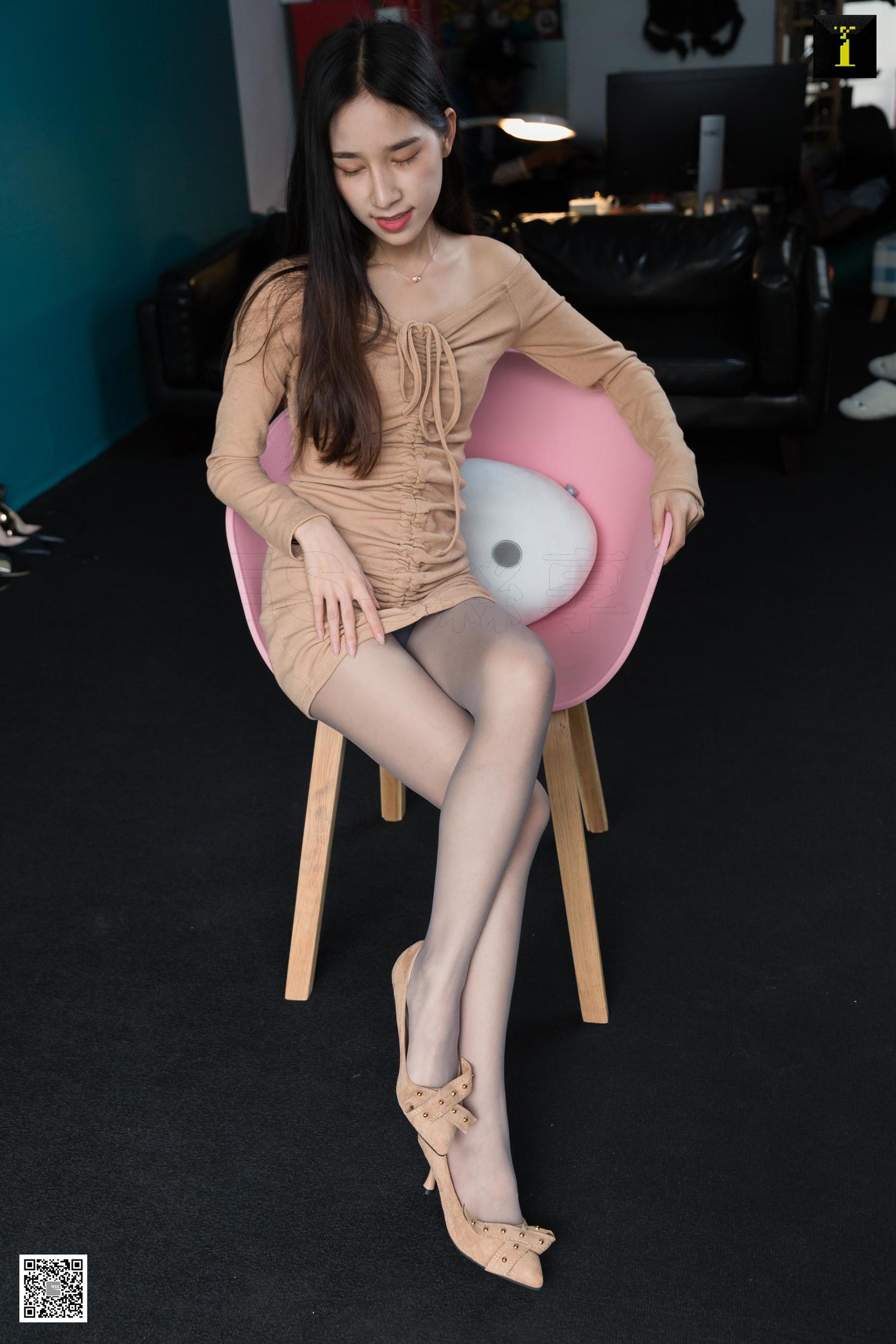 模特美子 《高级驼色系》 [异思趣向IESS] 写真集