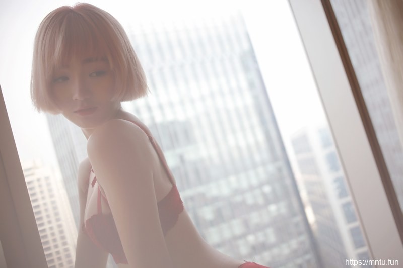 丁字裤美女悦爷妖精大屁屁很会翘