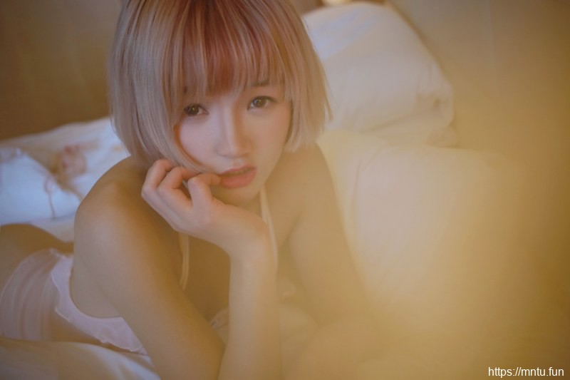 丁字裤美女悦爷妖精大屁屁很会翘