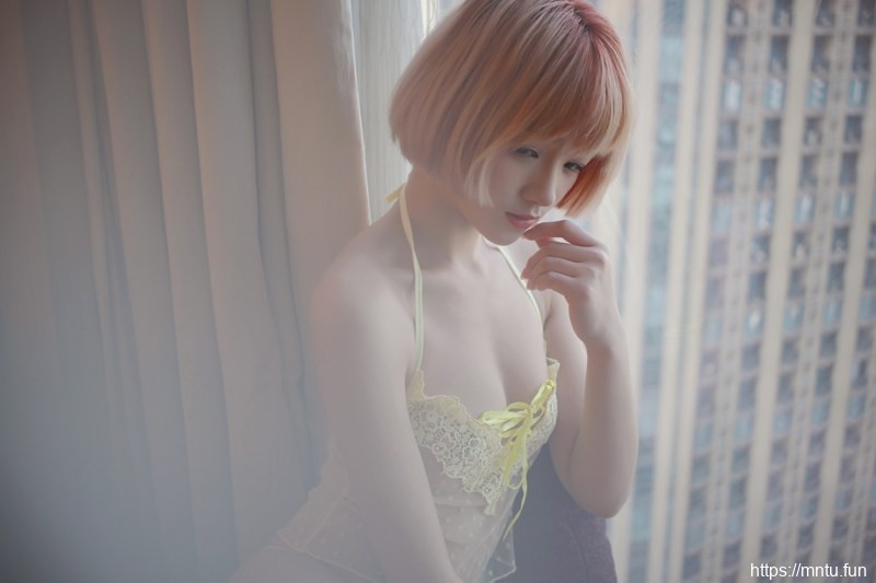 丁字裤美女悦爷妖精大屁屁很会翘