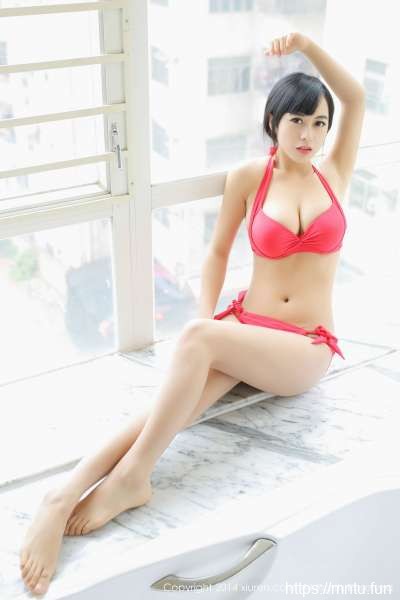 黄可christine饱满小嫩模