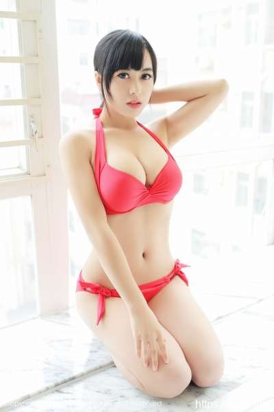 黄可christine饱满小嫩模