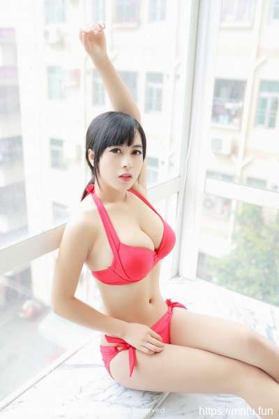 黄可christine饱满小嫩模