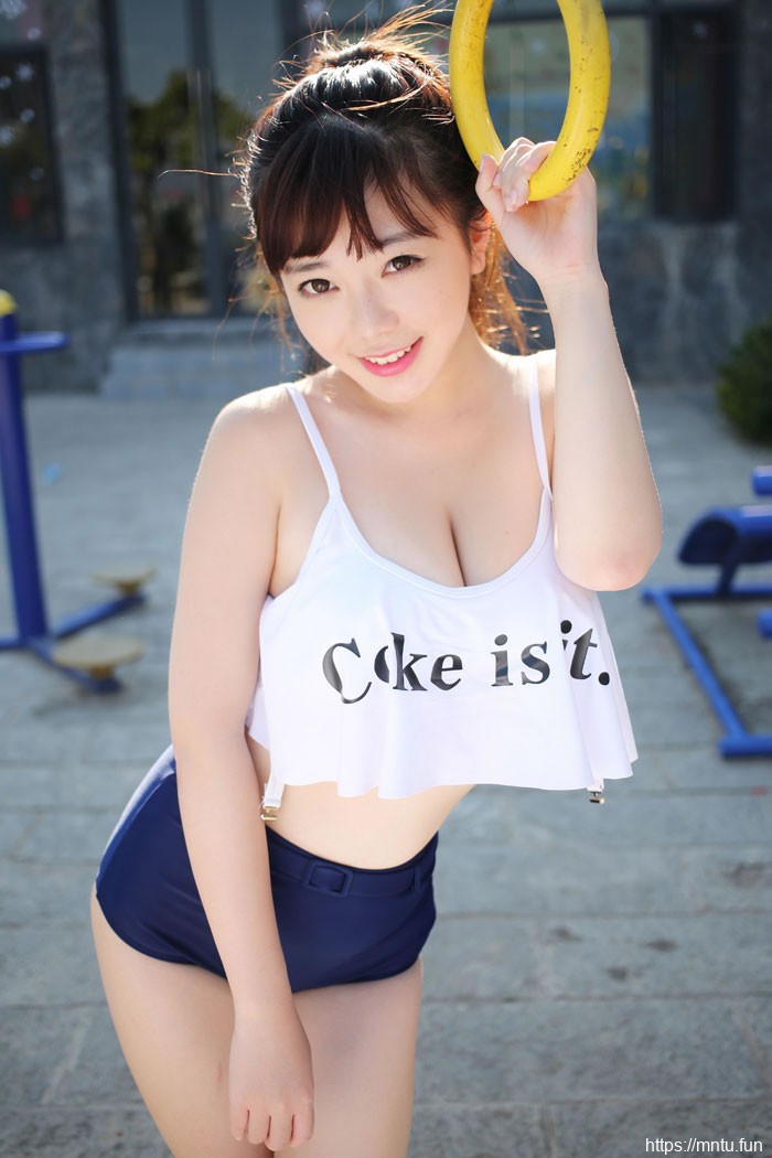 巨胸美女刘飞儿大理旅拍艺术大片