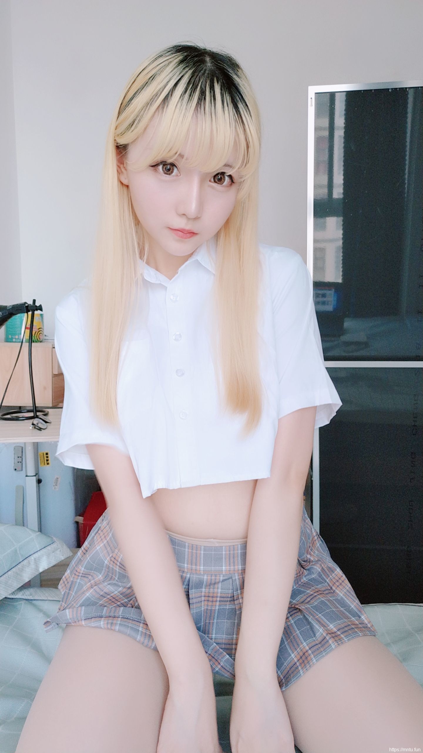 萌妹星之迟迟《短裙制服》  [福利COSPLAY]