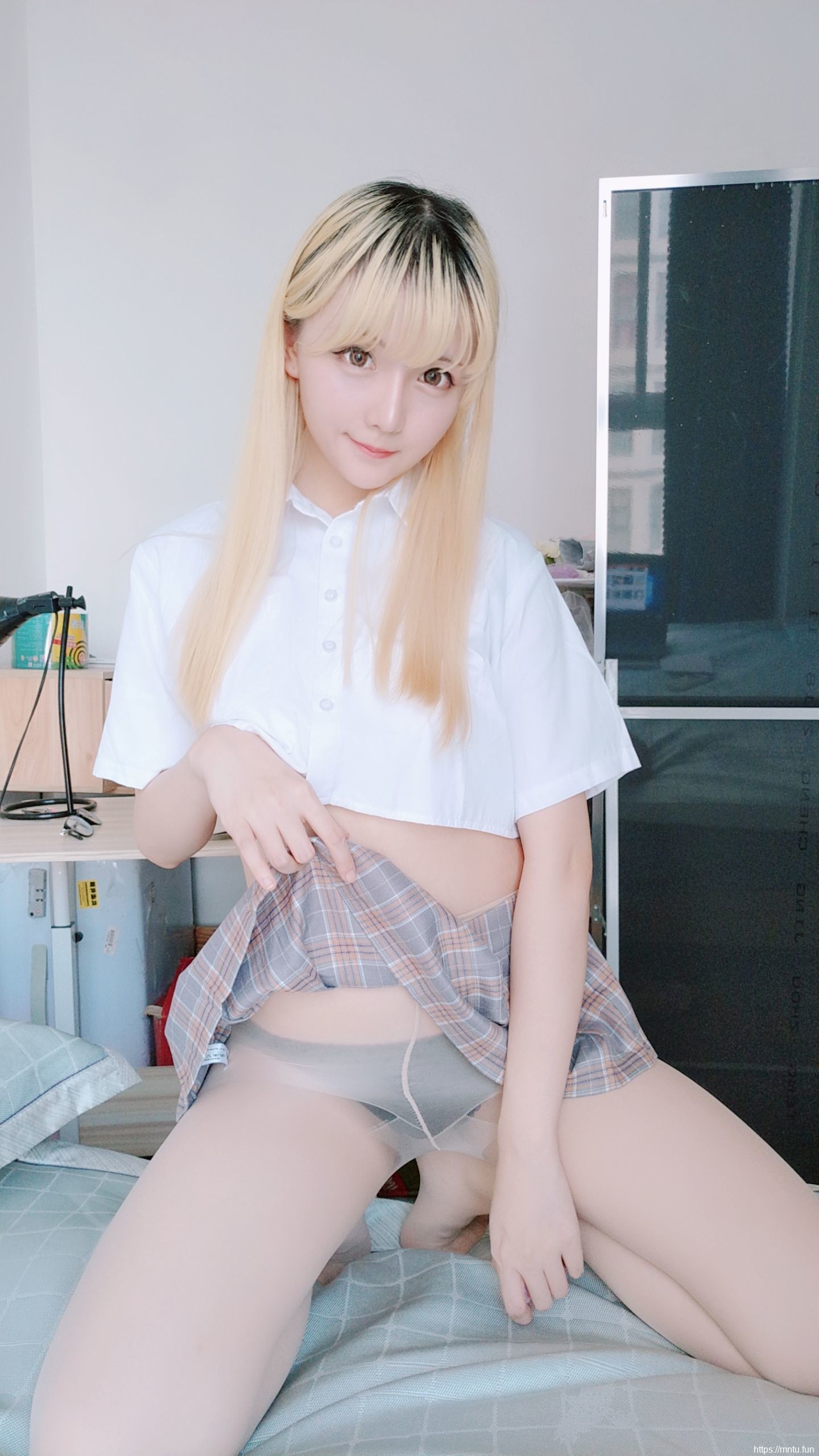 萌妹星之迟迟《短裙制服》  [福利COSPLAY]