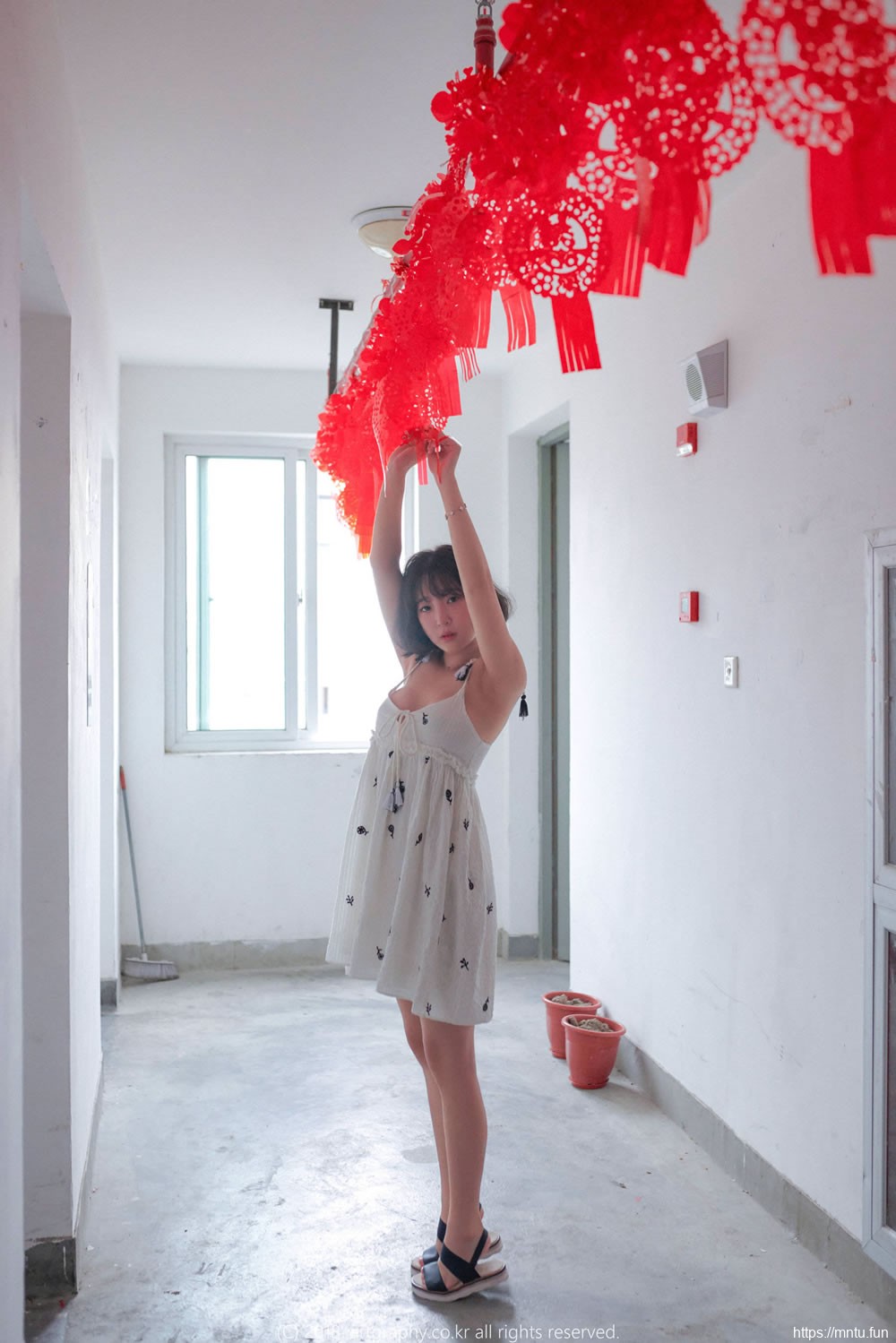 巨乳姜仁卿《居家私拍合集》 [ARTGRAVIA]