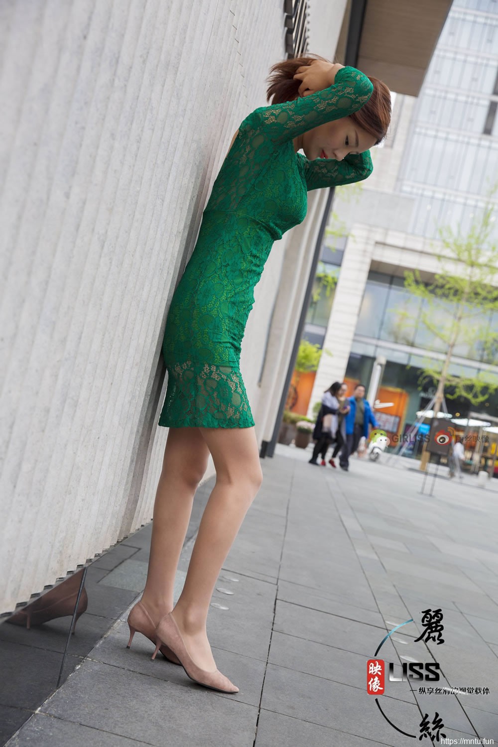 梁冰《绿色的旗袍丝》 [丽丝映像GIRLISS]