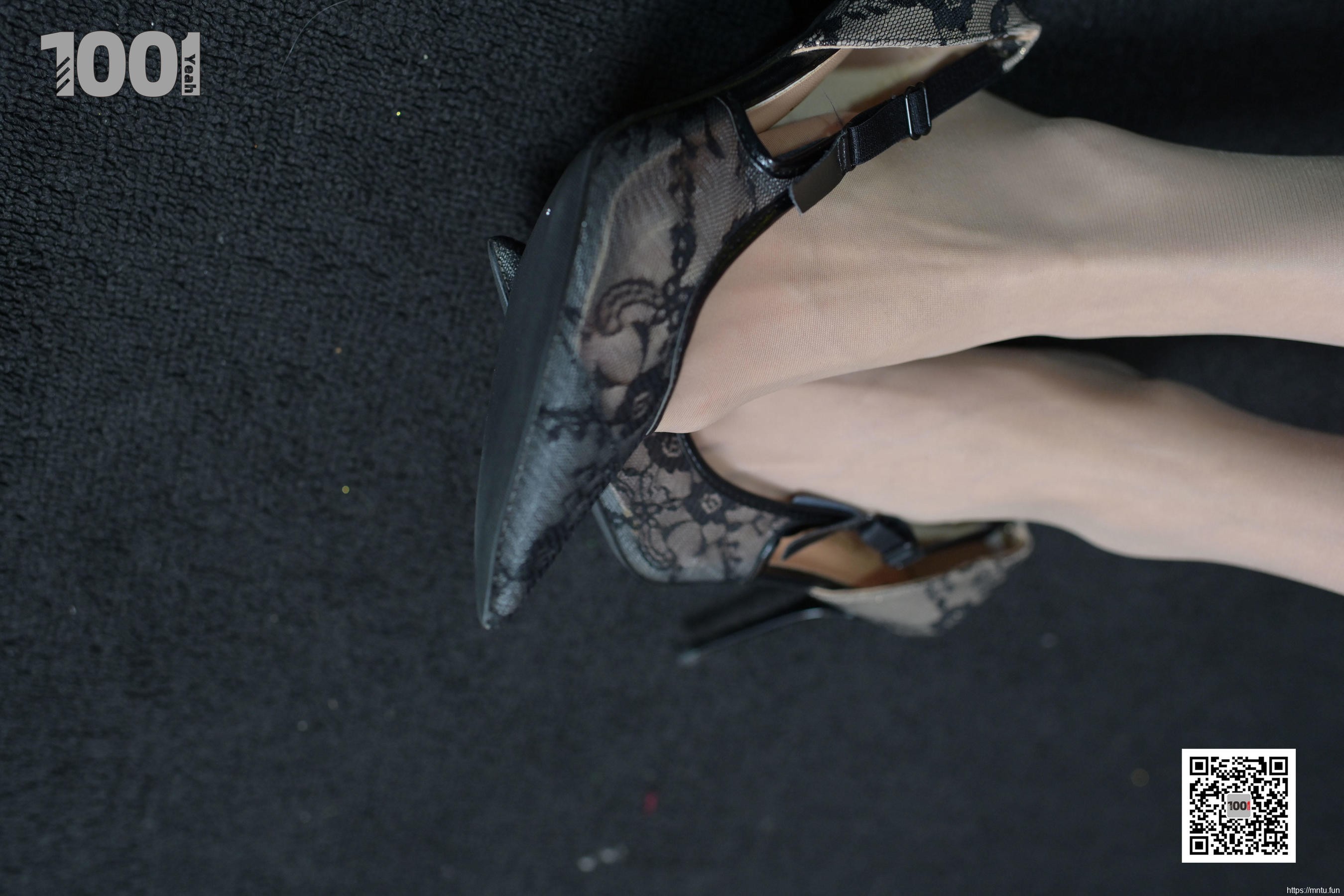 模特Lucy 《稀释胶囊3》 [IESS一千零一夜] 丝袜美腿