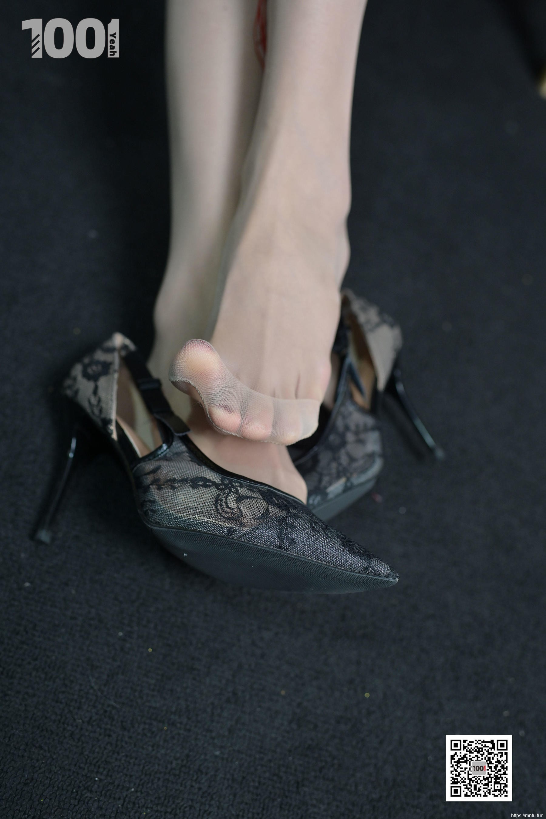 模特Lucy 《稀释胶囊3》 [IESS一千零一夜] 丝袜美腿