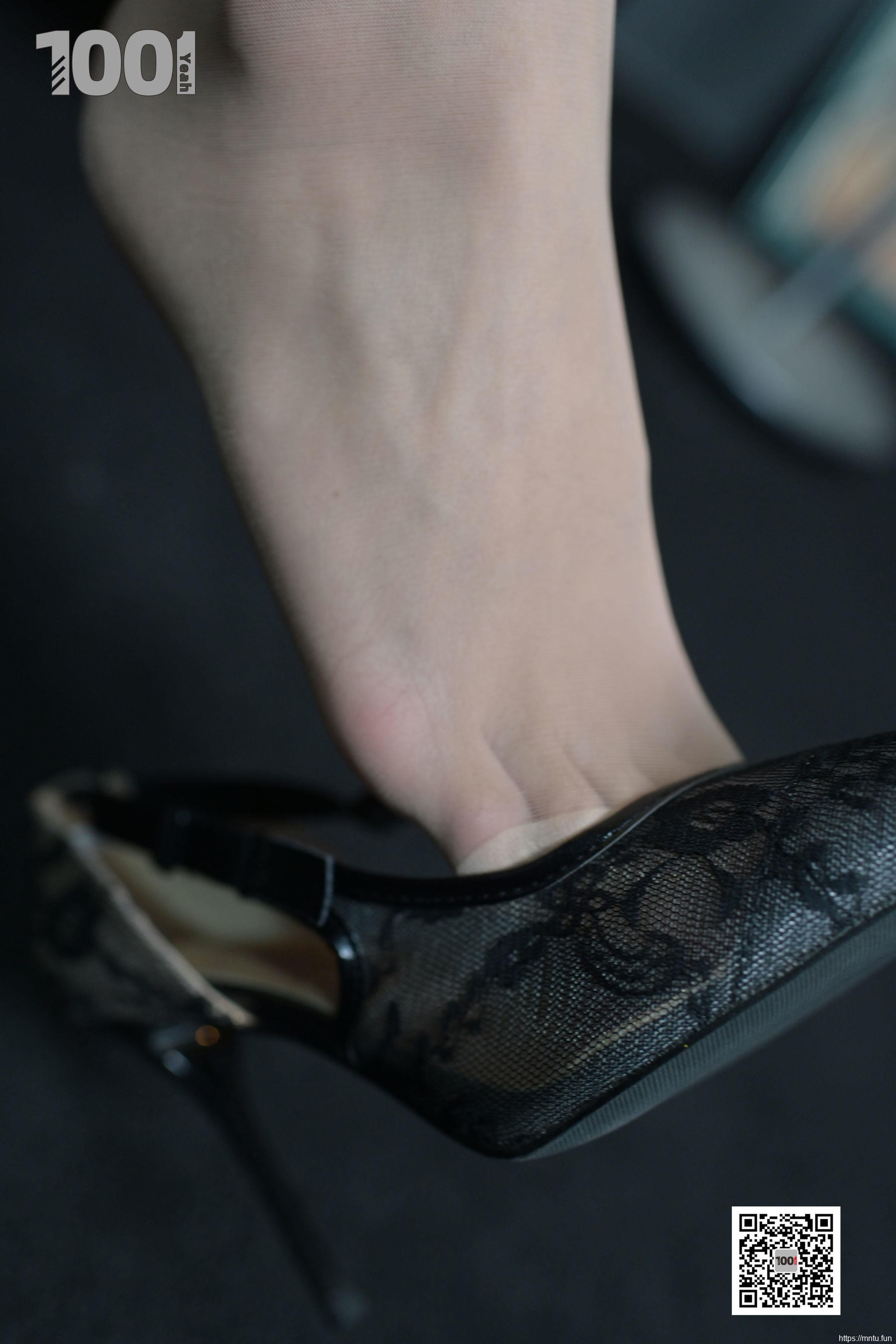 模特Lucy 《稀释胶囊3》 [IESS一千零一夜] 丝袜美腿