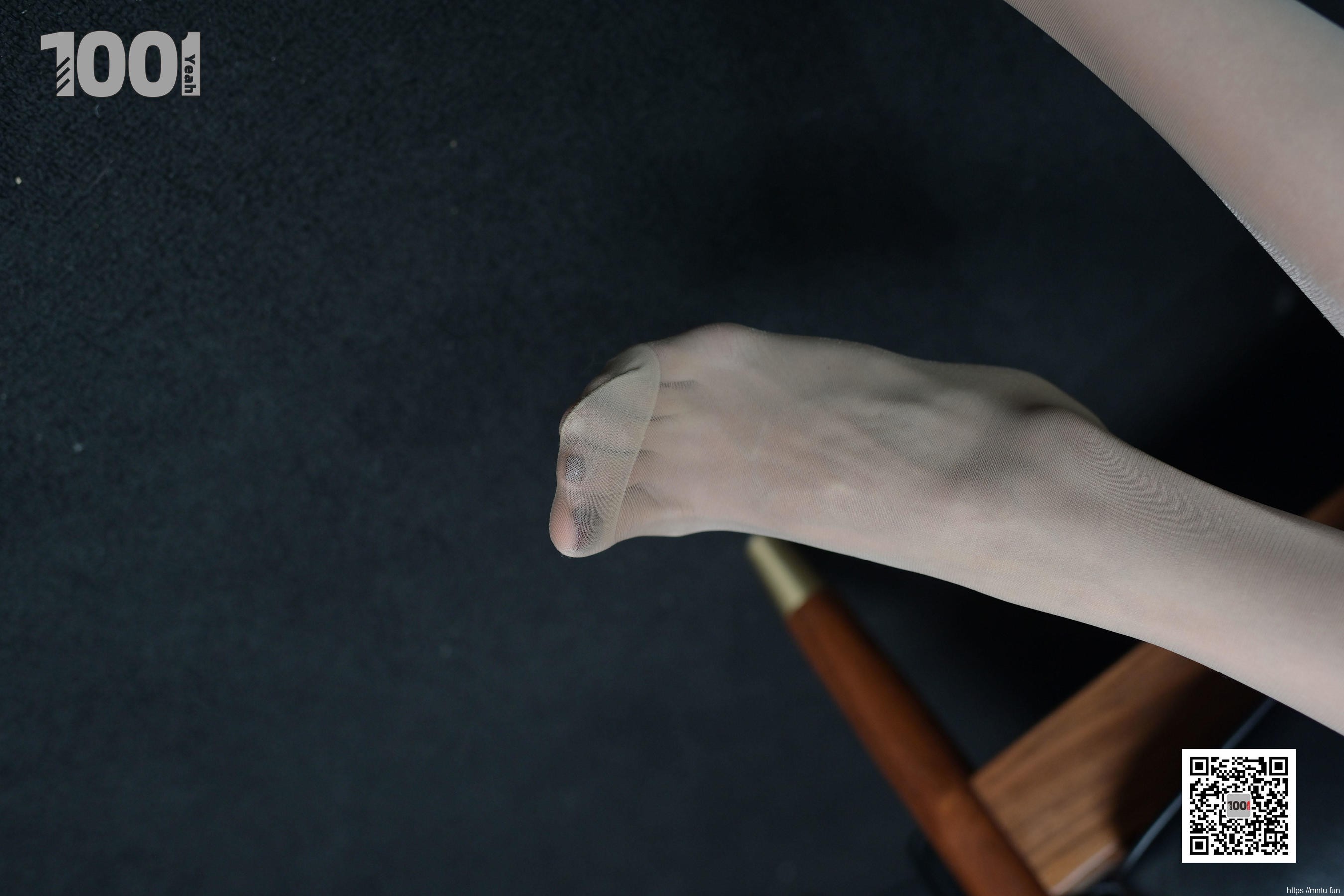 模特Lucy 《稀释胶囊3》 [IESS一千零一夜] 丝袜美腿