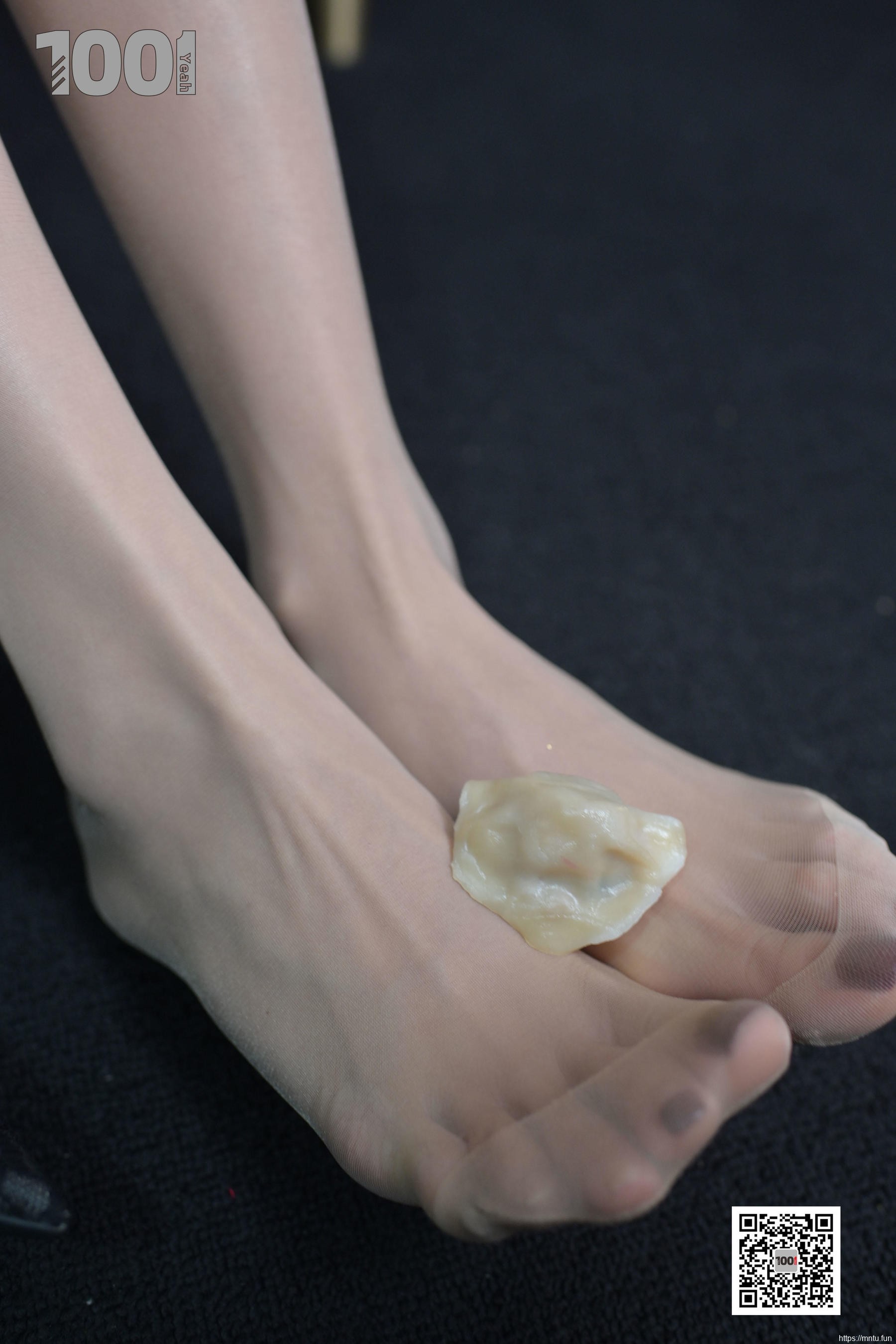 模特Lucy 《稀释胶囊3》 [IESS一千零一夜] 丝袜美腿