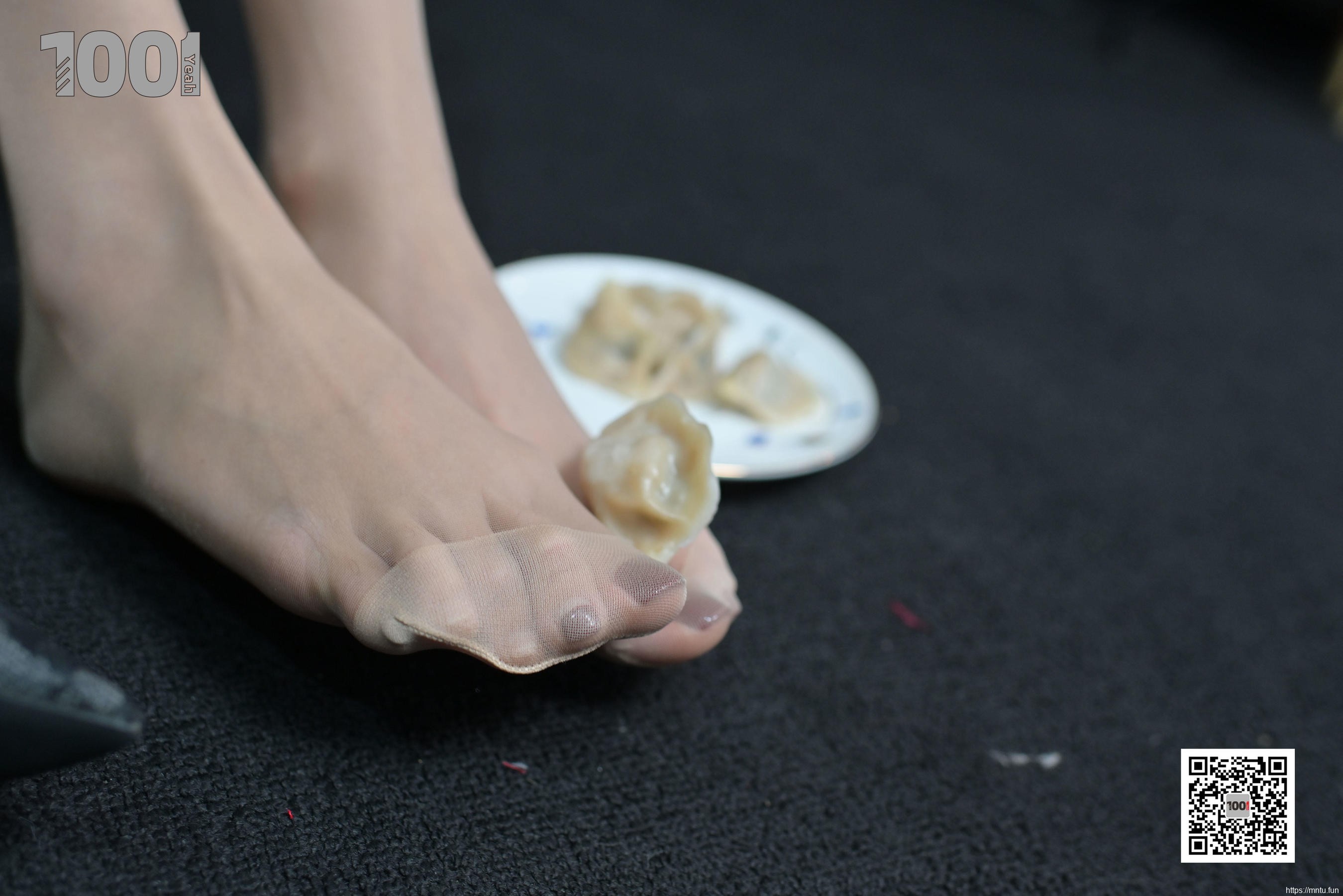 模特Lucy 《稀释胶囊3》 [IESS一千零一夜] 丝袜美腿